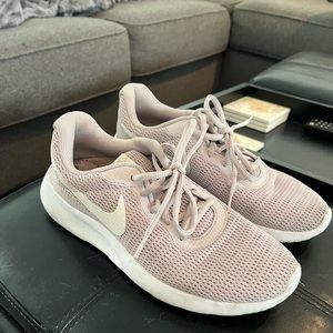 Dusty rose Nike tanjun running shoes